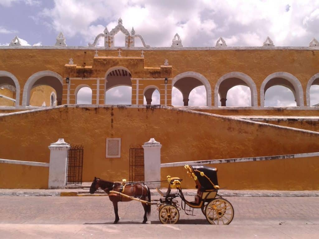 Gelbe Stadt Izamal in Yucatan in Mexiko Sehenswürdigkeiten