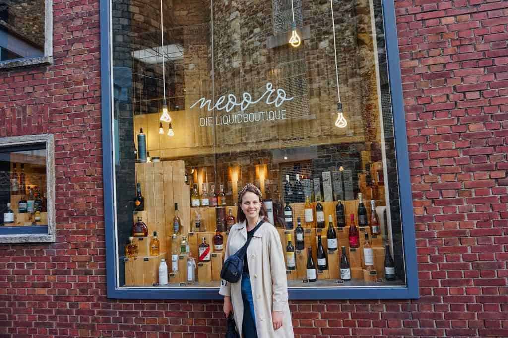 Im Neooro Liquid Store kann erstklassige Weine und Brände kaufen