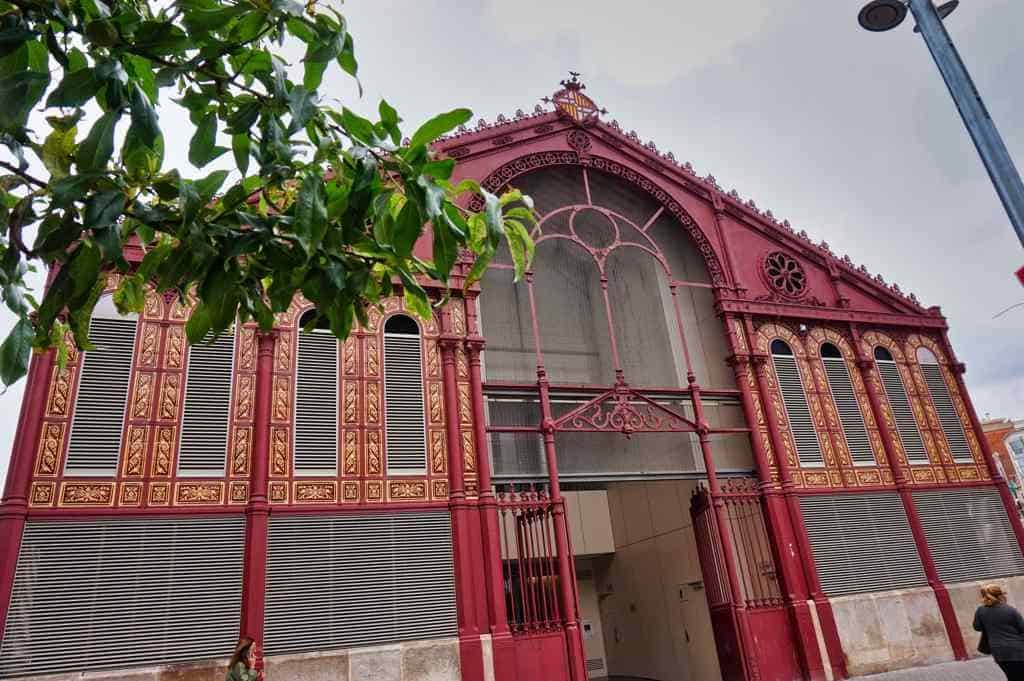 Mercat Sant Antoni ist ein Geheimtipp in Barcelona