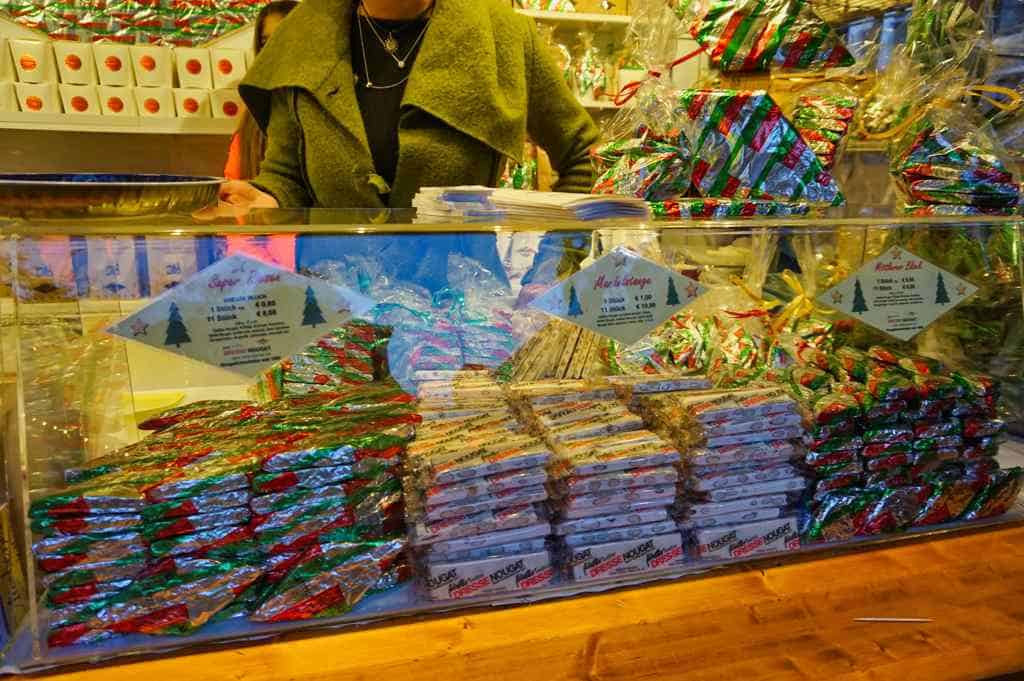 Der Stand von Dreese Nougat auf dem Weihnachtsmarkt in Aachen