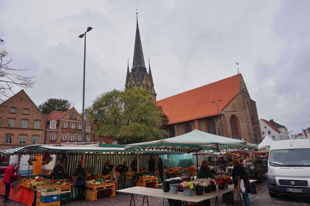 Wochenmarkt auf dem Südermarkt in Flensburg
