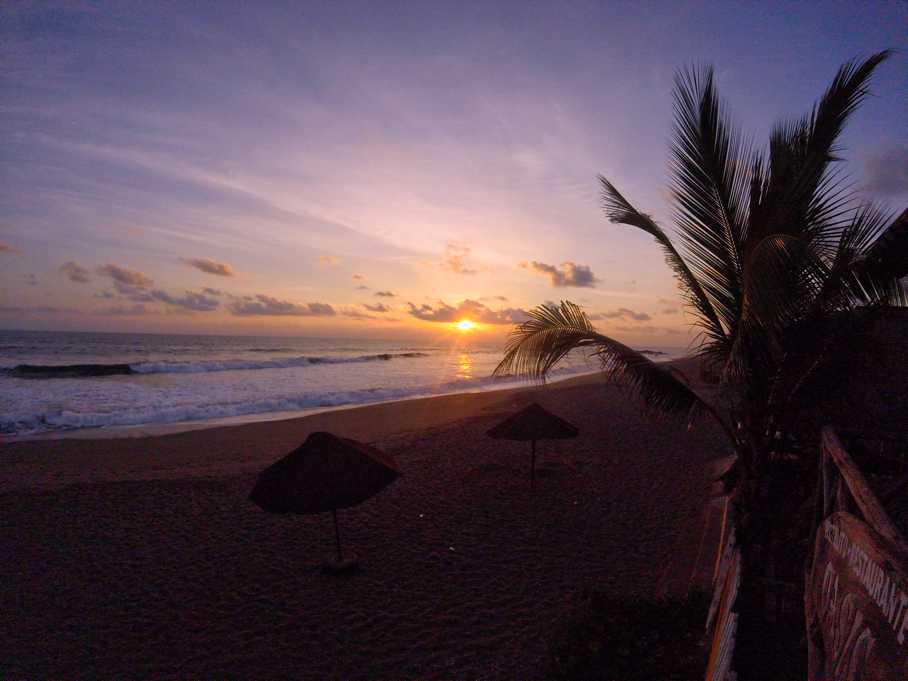 Sonnenuntergang in Las Penitas, dem Strand bei Leon in Nicaragua