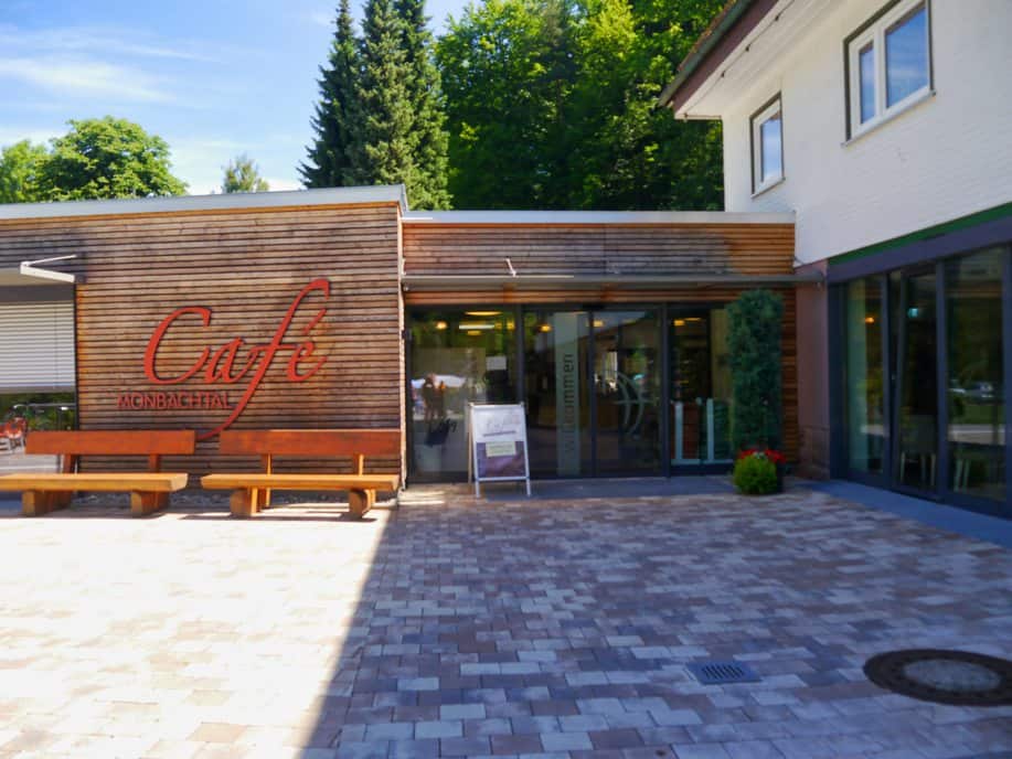 Eingang des Café Monbachtal in Bad Liebenzell.