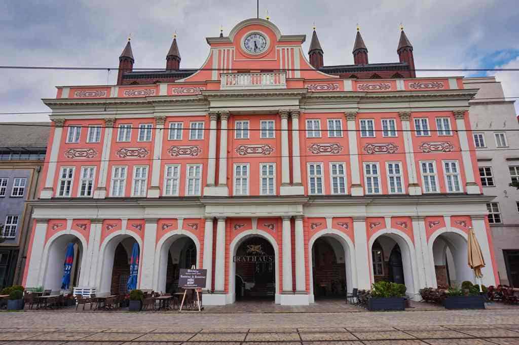 Das Rostocker Rathaus stammt aus dem 15. Jahrhundert
