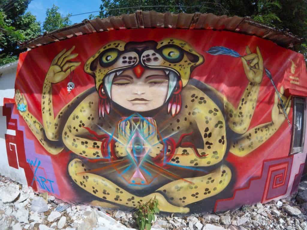 Streetart in Tulum Pueblo.