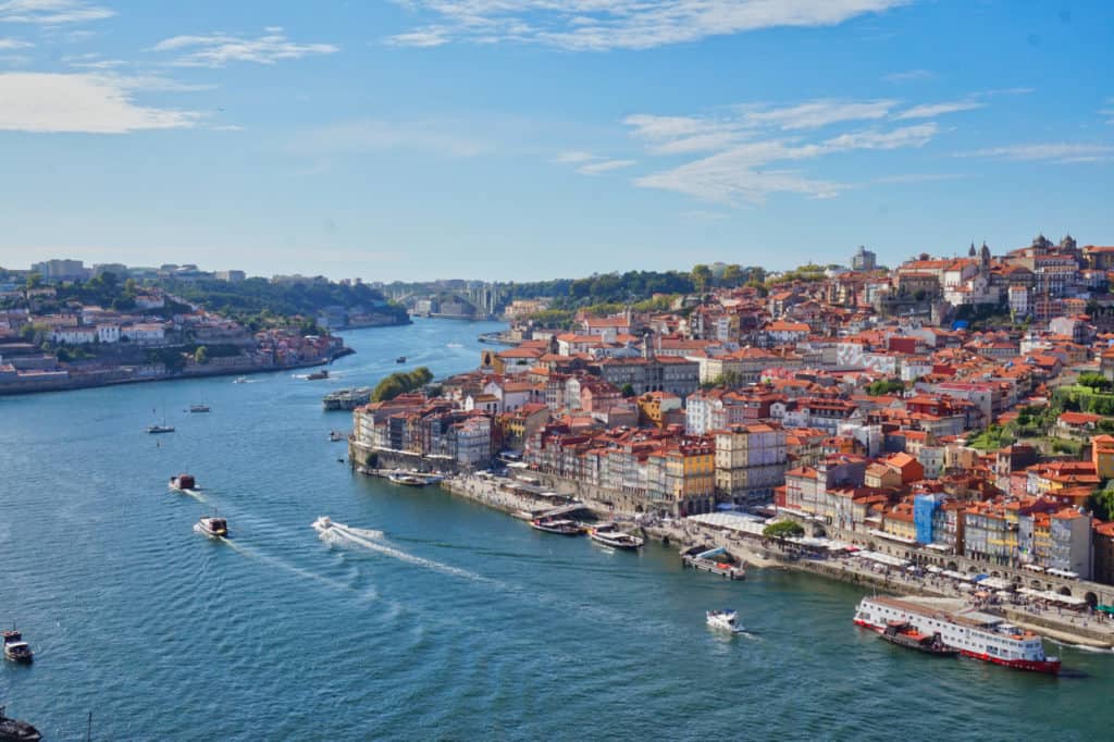 Blick von der Ponte Dom Luis auf die Altstadt von Porto