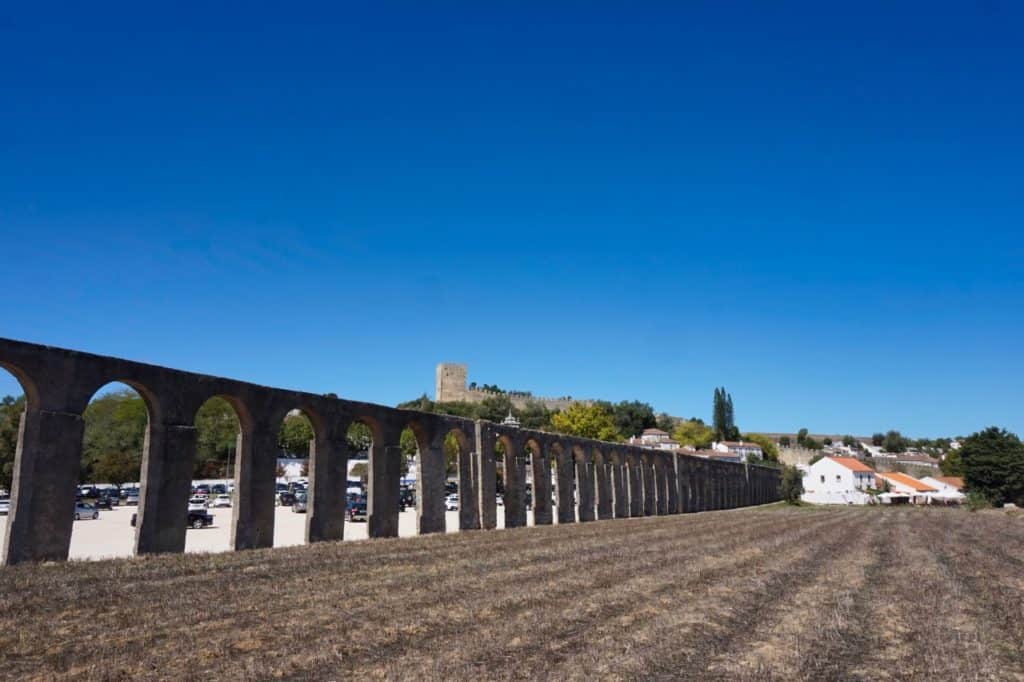 Sehenswürdigkeit von Obidos ist das Aquädukt.