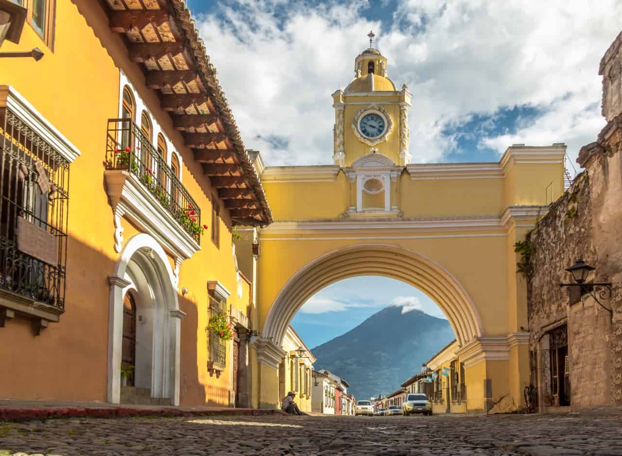 Antigua, Guatemala - Sehenswürdigkeiten und Spanisch lernen in der bunten Kolonialstadt