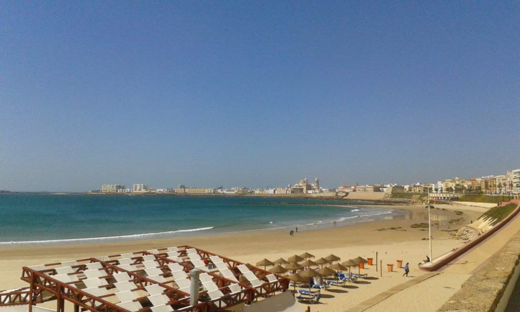 Strand von Cadiz in Andalusien.