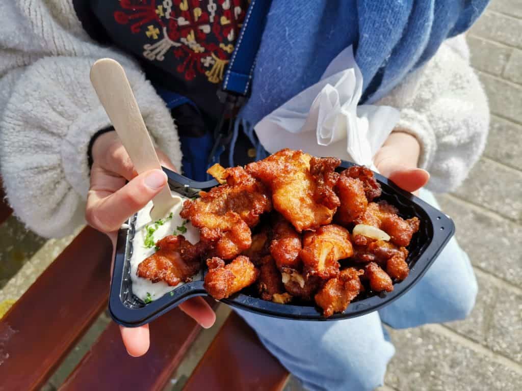 Kibbeling ist ein typisches Gericht in den Niederlanden.