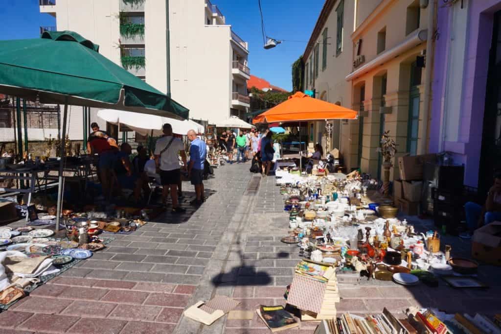Monastiraki Flohmarkt am Sonntag in Athen.