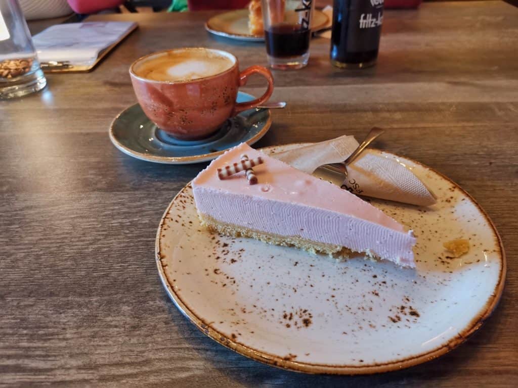 Veganer Kuchen im Cafe Bohnenbar in Wittmund.