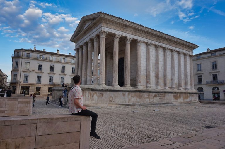 Nîmes in Frankreich Sehenswürdigkeiten & Tipps für deine Reise
