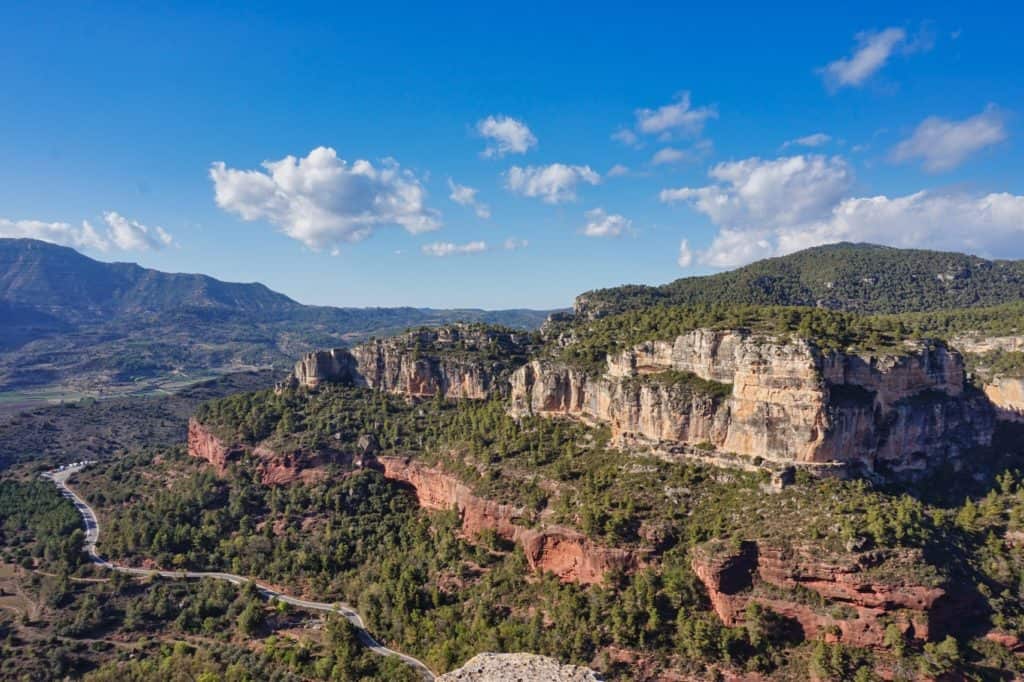 Ausblick auf die Serra de Montsant von Siurana aus.