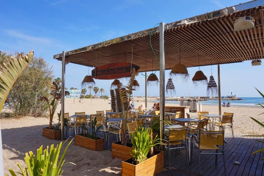 Eine schöne Strand Bar am Platja Ponent in Salou