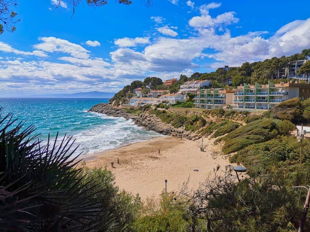 Salou Strand, das wunderschöne Bild von der Cala Crancs
