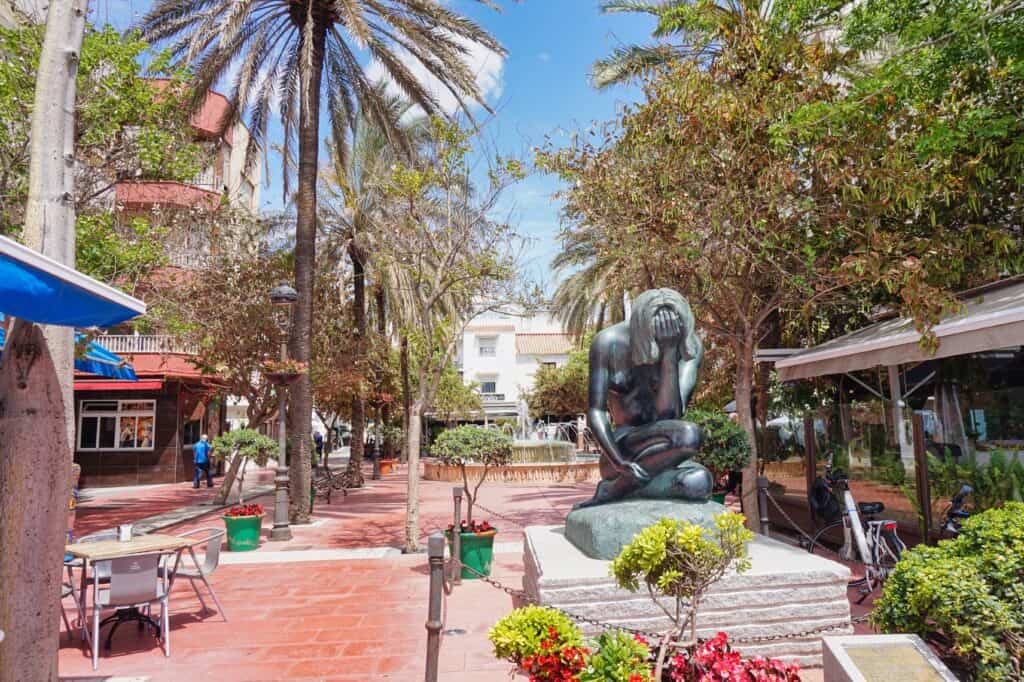 Ruta de Esculturas in der Altstadt von Estepona.