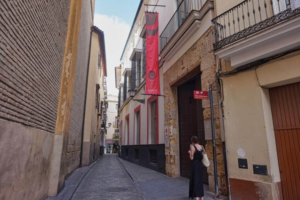 Eingang zum Museo del Baile Flamenco in der Altstadt von Sevilla.