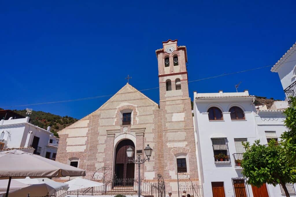 Große Kirche San Antonio de Padua in Frigiliana ist eine der größte Sehenswürdigkeiten.