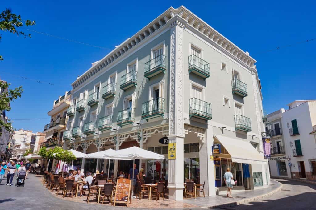 Schönes Haus in der Altstadt von Nerja in Andalusien.