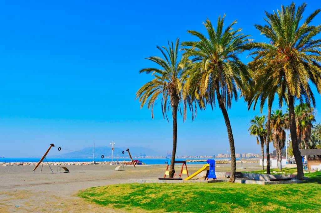 Playa El Palo im Stadtteil El Palo in Malaga, Spanien.