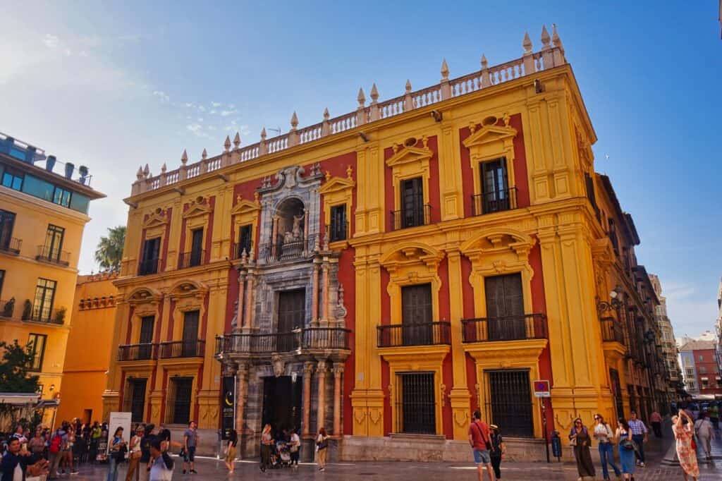 Bischofspalast am Plaza del Obispo in der Altstadt von Malaga.