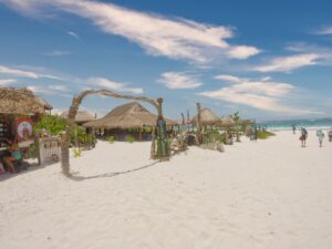 Eine Beach Bar am Strand von Tulum in Mexiko