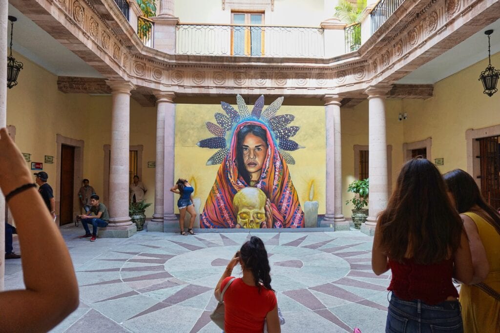 Kunstwerk im Museo Casa Diego Rivera in Guanajuato Mexiko.