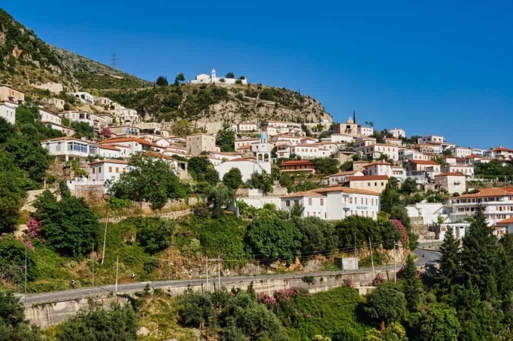 Panorama der Altstadt von Dhërmi.