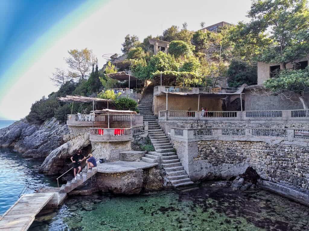 Strandbar Kico Beach ist noch ein Geheimtipp in Albanien.