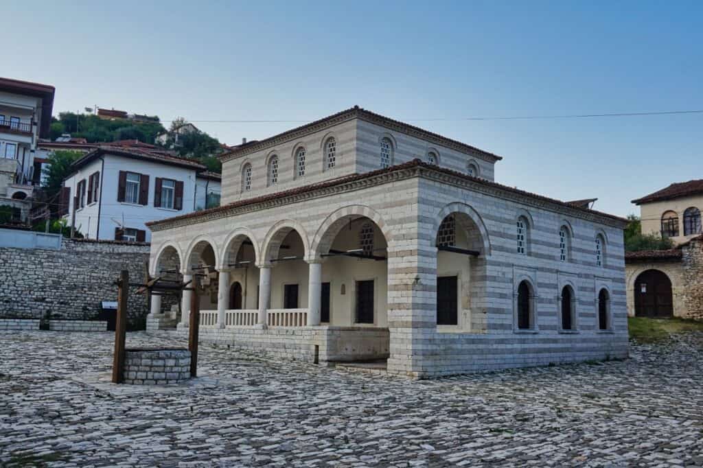 Halveti-Tekke im Zentrum von Berat in Albanien.