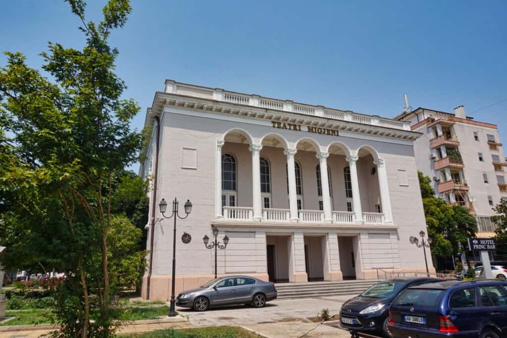 Teatri Migjeni im Zentrum der Stadt Shkodra.