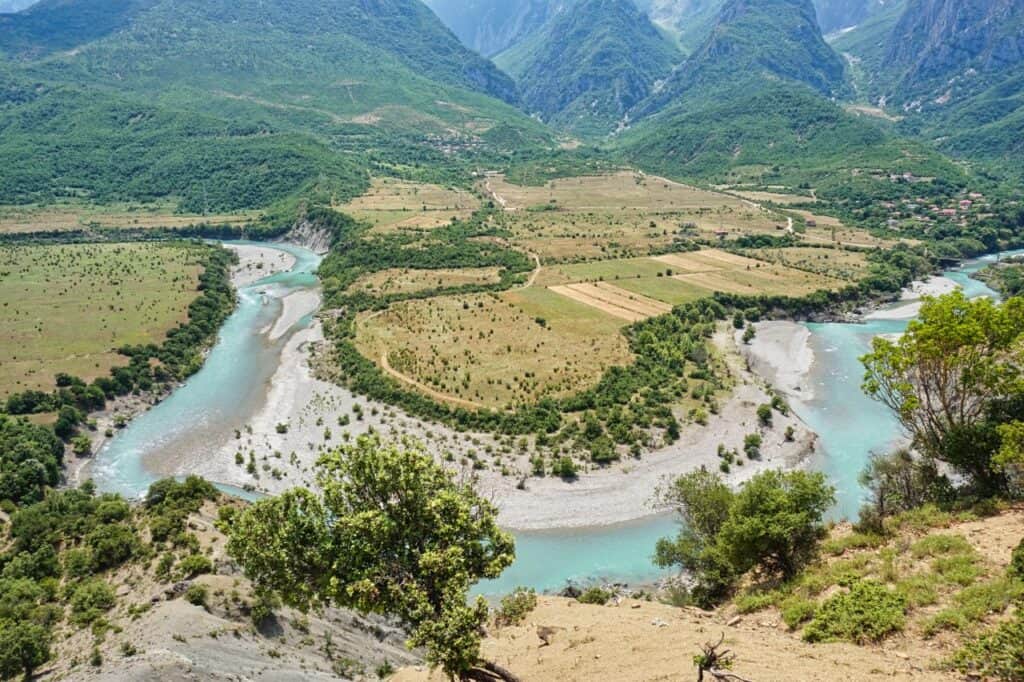 Aussichtspunkt am Vjosa River Bend in Albanien.