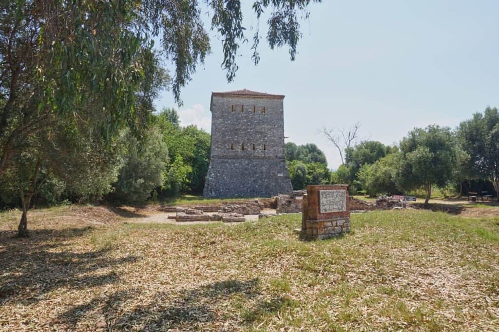 Der venezianische Turm in Butrint Albanien