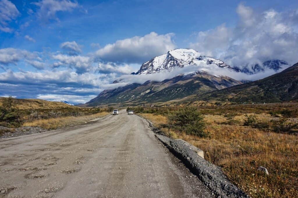 Abgelegene Straße im Torres del Paine Nationalpark.