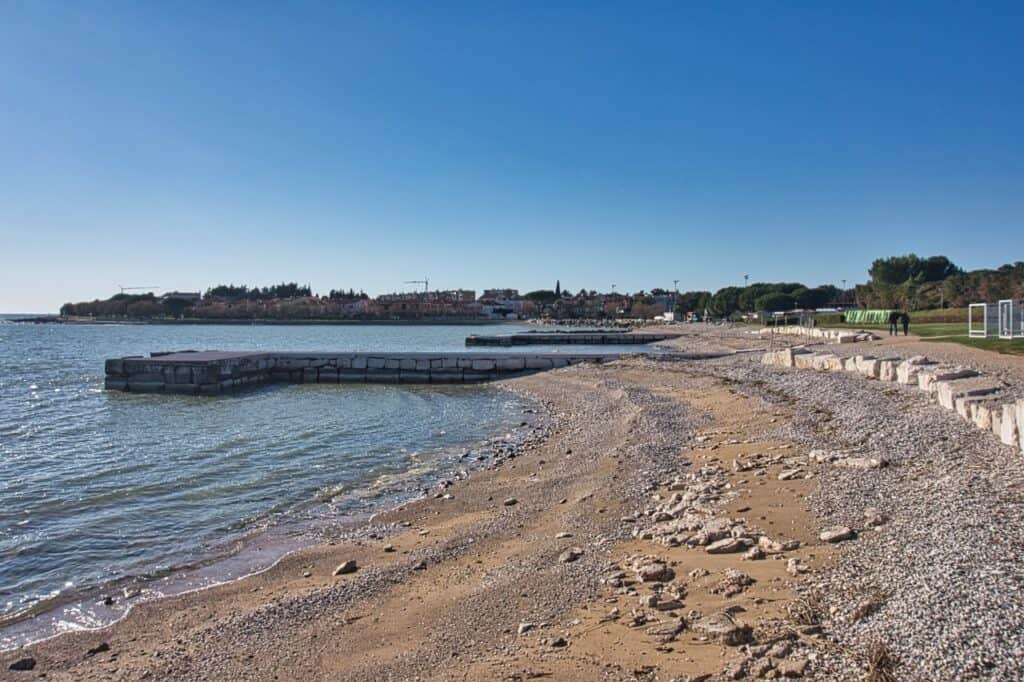 Playa Novigrad im Süden der Stadt.