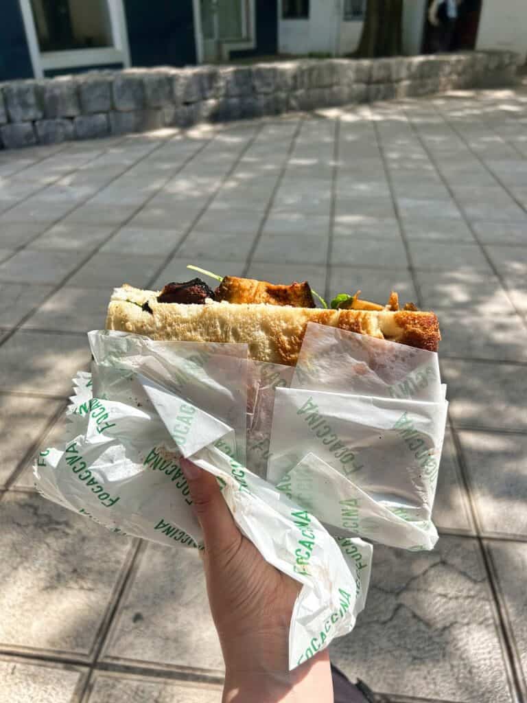 Ein Sandwich vom Focaccina in Split