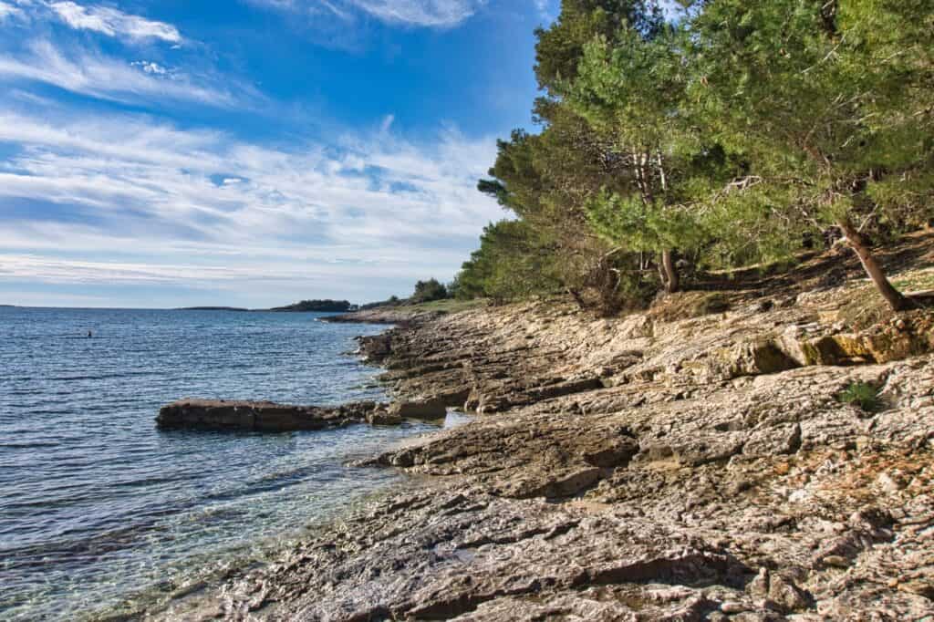 Lokva Beach bei Premantura am Kap Kamenjak in Kroatien.