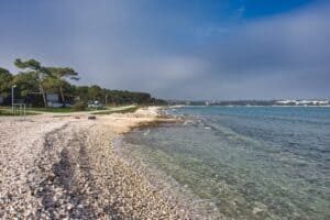 Medulin Strand: Unsere Favoriten, Geheimtipps & der Sandstrand (mit Karte)