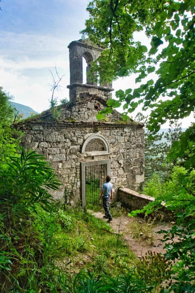 Chris am Kozljak Castle, unserem Geheimtipp für Labin.