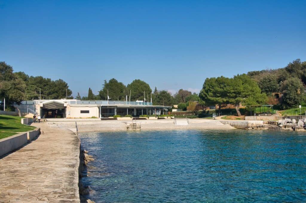 Petalon Strand in Vrsar Kroatien am Petalon Beach Resort.