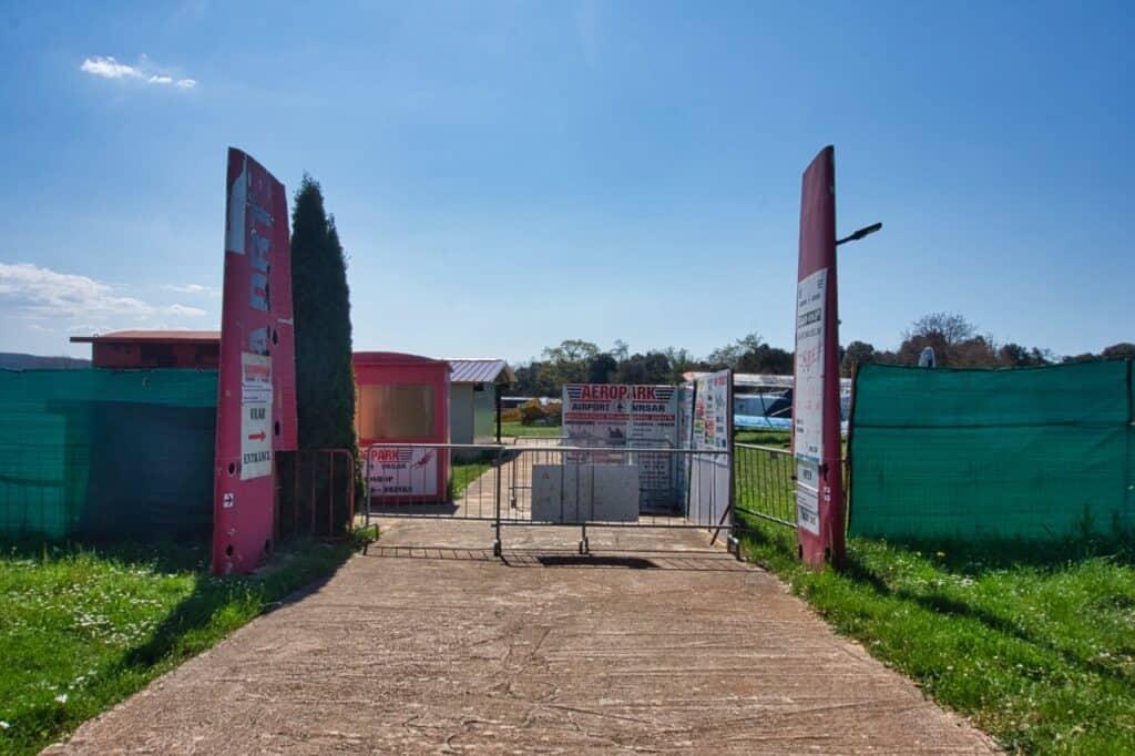 Geheimtipp für einen Lost Place bei Vrsar ist der Aeropark.