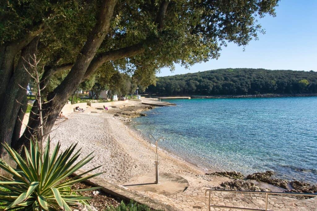 Einer unserer liebsten Strände in Vrsar ist der Porto Sole Beach.