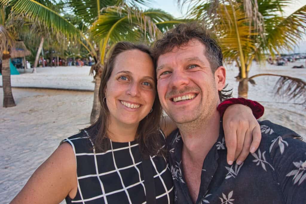 Marie Volkert und Christian Hergesell vom Reiseblog Worldonabudget sind Mexiko Experten und Autoren vom Yucatan Reiseführer.
