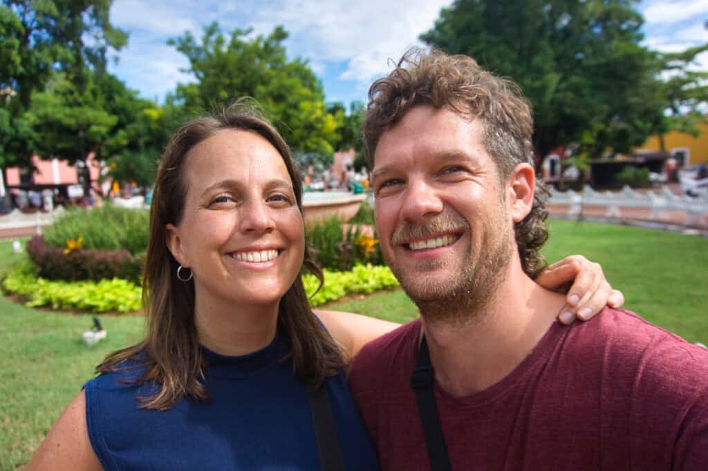 Marie und Chris denken in Valladolid über ihre Erfahrungen nach, die sie auf ihrem Blog teilen werden